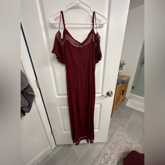 Women’s dress - Picture 3 of 3